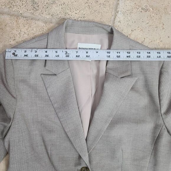 Banana Republic Tan 2PC Skirt Set, 4/10 - Picture 8 of 11